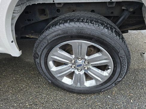 Used 2019 Ford F150 Lariat w/ Equipment Group 502A Luxury AWD/4WD image 5