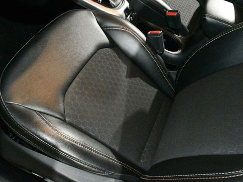 Used 2019 Jeep Compass Latitude w/ Popular Equipment Group image 11