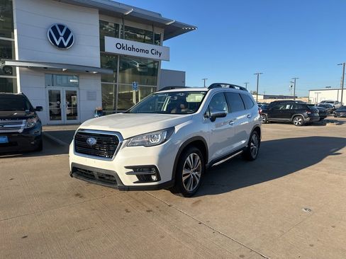 Used 2019 Subaru Ascent Touring w/ Popular Package #2A image 1