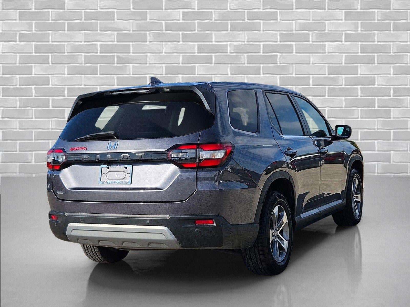 Used 2025 Honda Pilot EX-L image 5