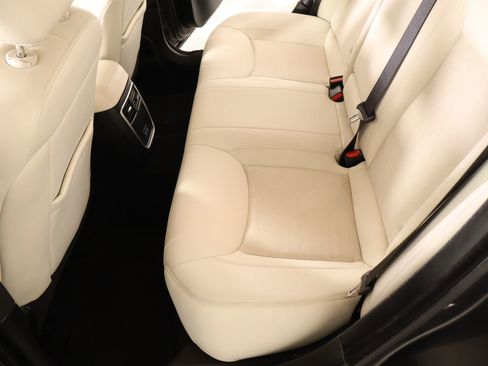 Used 2023 Chrysler 300 Touring w/ Sport Appearance Package RWD image 11