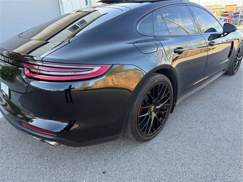 Used 2018 Porsche Panamera 4S image 48