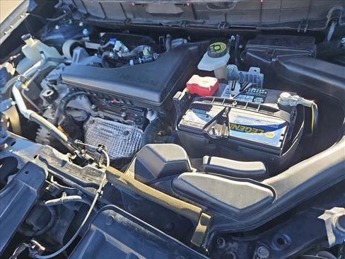 Used 2016 Nissan Rogue SV w/ SV Premium Package image 23