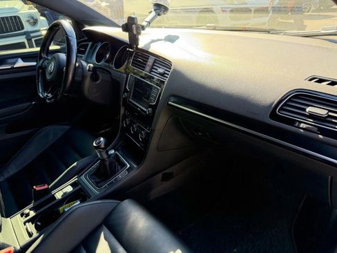 Used 2016 Volkswagen Golf R 4-Door image 19