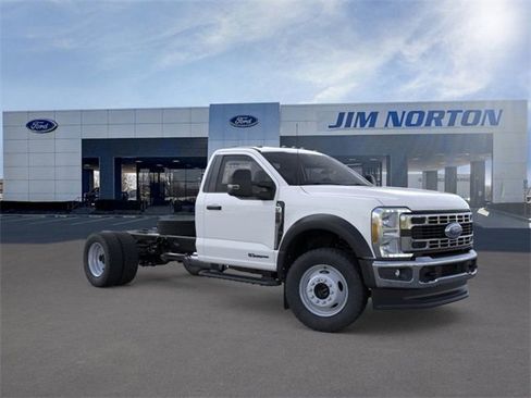 New 2025 Ford F550 4x4 Regular Cab Super Duty image 7