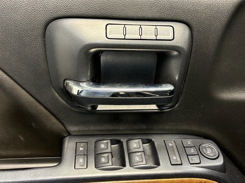 Used 2017 Chevrolet Silverado 2500 LTZ image 11