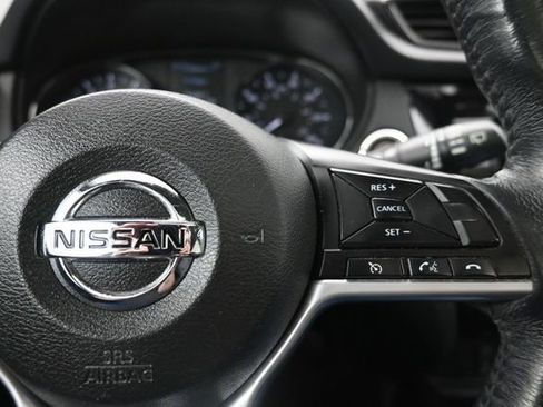 Used 2017 Nissan Rogue SL w/ SL Premium Package AWD/4WD image 28