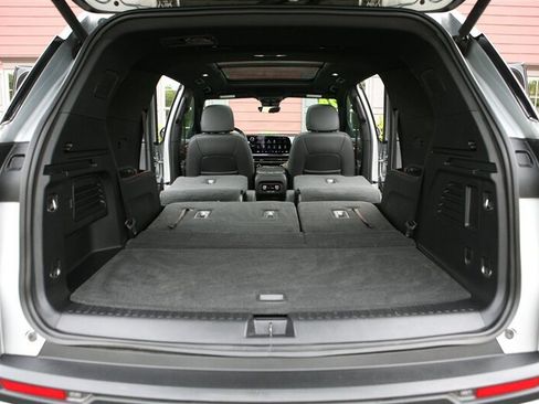 Used 2024 Chevrolet Traverse Z71 w/ Enhanced Driving Package AWD/4WD image 18