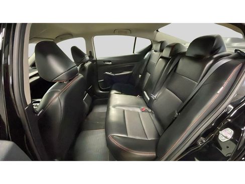 Used 2024 Nissan Altima 2.5 SR image 14