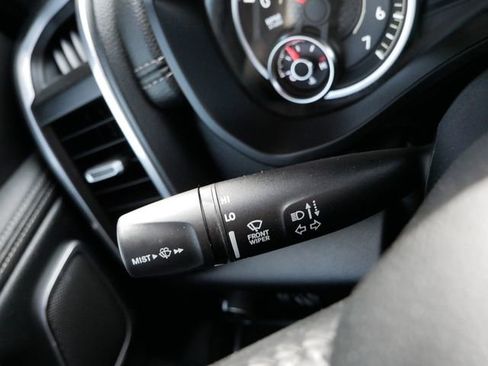 Used 2021 RAM 1500 Laramie image 28