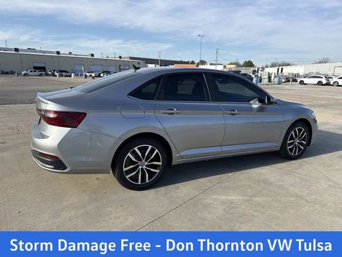 New 2026 Volkswagen Jetta SE FWD image 2