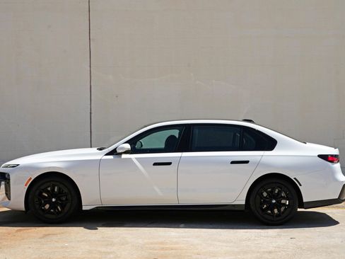 Used 2023 BMW 740i w/ Parking Assistance Package RWD image 55