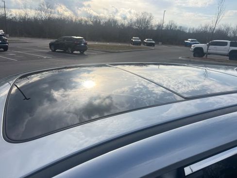 Used 2023 Acura MDX SH-AWD image 22