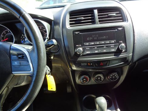 Used 2015 Mitsubishi Outlander Sport ES image 20