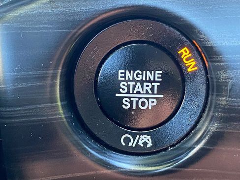 Used 2021 Jeep Grand Cherokee Laredo AWD/4WD image 50