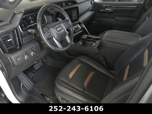 Used 2024 GMC Sierra 1500 AT4 w/ Technology Package AWD/4WD image 7