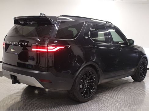 Used 2025 Land Rover Discovery S AWD/4WD image 7
