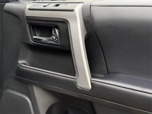 Used 2022 Toyota 4Runner Limited image 30