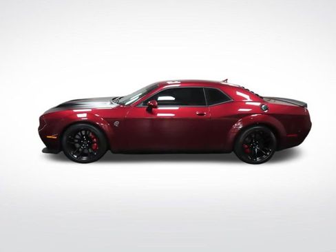 Used 2022 Dodge Challenger SRT Hellcat RWD image 2