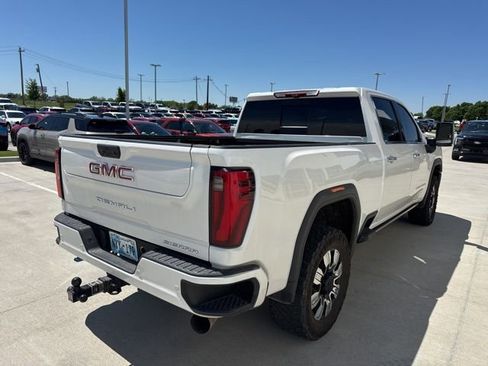Used 2024 GMC Sierra 2500 Denali w/ Denali Reserve Package AWD/4WD image 3