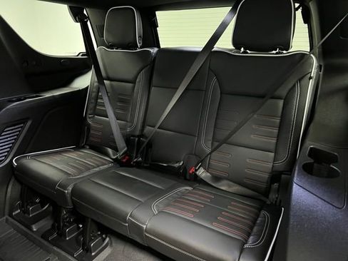 Used 2025 GMC Yukon AT4 Ultimate AWD/4WD image 49