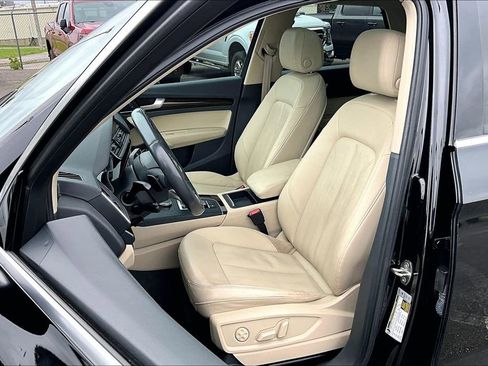 Used 2019 Audi Q5 2.0T Premium AWD/4WD image 33