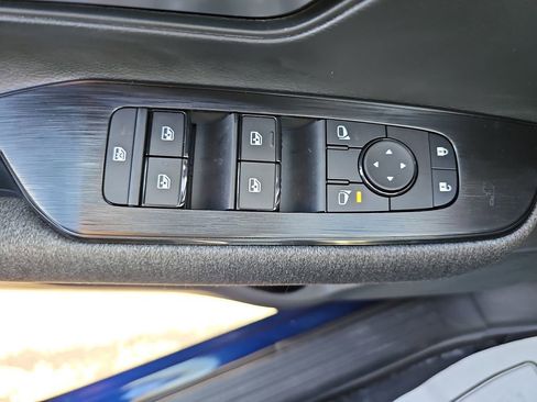 New 2026 Nissan Kicks SV w/ SV Premium Package image 31