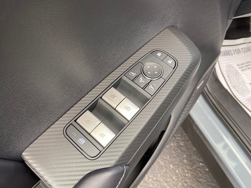 New 2025 Mitsubishi Outlander AWD image 15