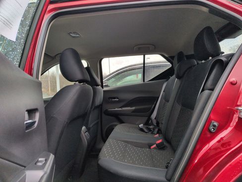 Used 2023 Nissan Kicks SV image 15