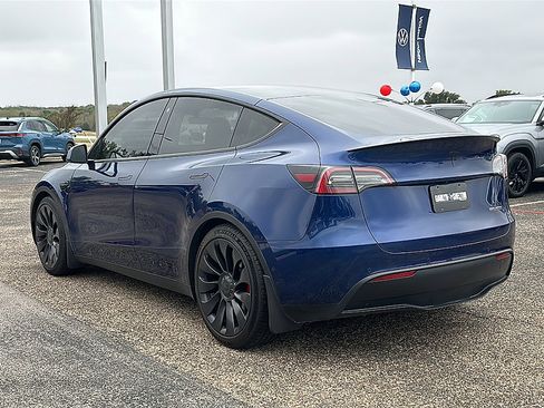 Used 2022 Tesla Model Y Performance image 6