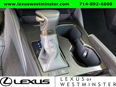 Used 2025 Lexus ES 300h w/ Premium Package FWD image 21