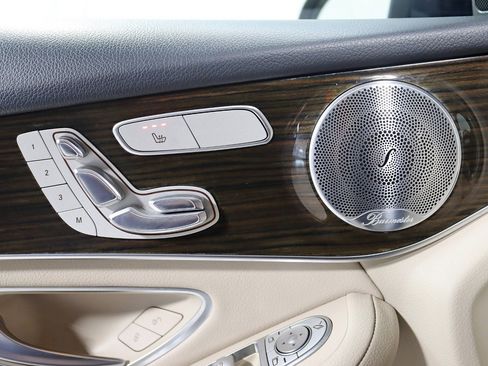 Used 2018 Mercedes-Benz GLC 300 GLC 300 4MATIC w/ Multimedia Package image 38