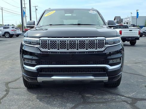 Used 2023 Jeep Grand Wagoneer 4WD image 2