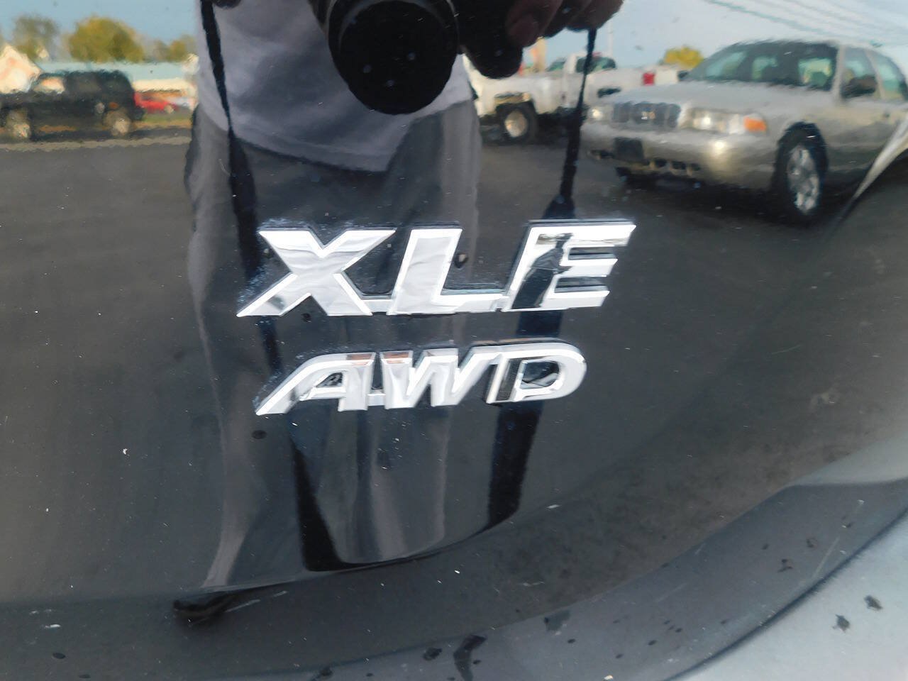 Used 2013 Toyota RAV4 XLE AWD/4WD image 10