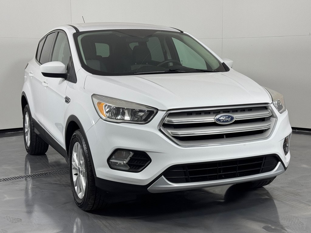 Used 2017 Ford Escape SE AWD/4WD image 3