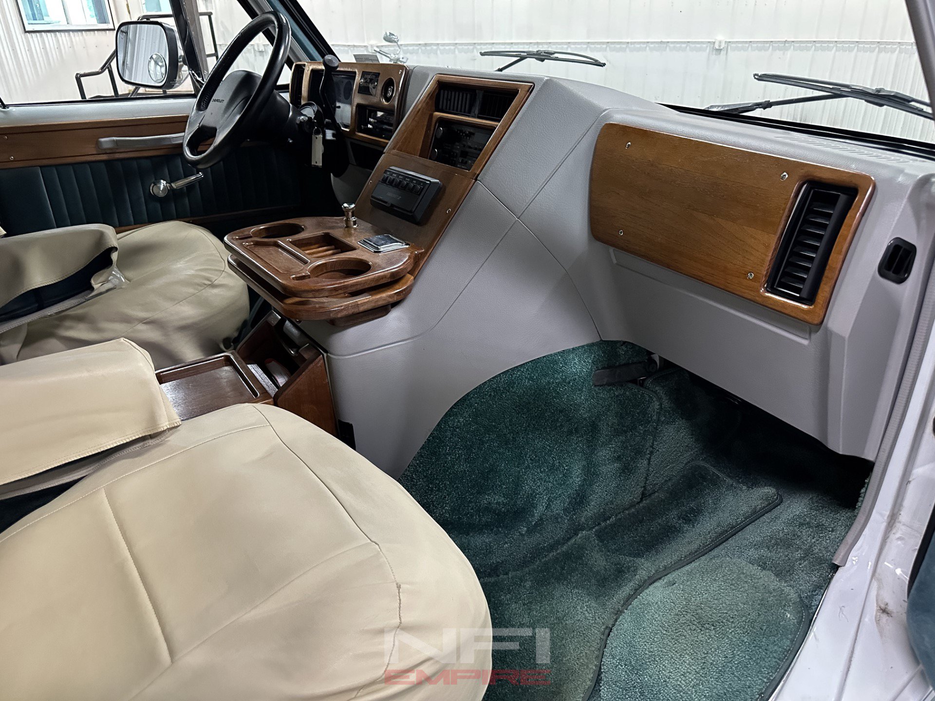 Used 1992 Chevrolet G20 RWD image 47