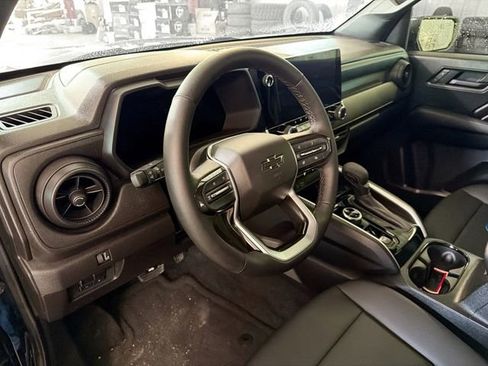 Used 2025 Chevrolet Colorado Trail Boss AWD/4WD image 8