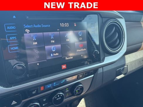 Used 2016 Toyota Tacoma Limited image 6