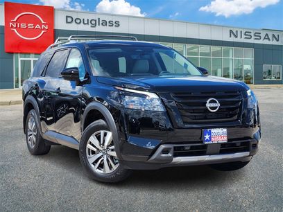 New 2025 Nissan Pathfinder SL w/ Black Appearance Package