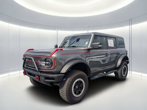 Used 2022 Ford Bronco Badlands w/ Sasquatch Package AWD/4WD image 8