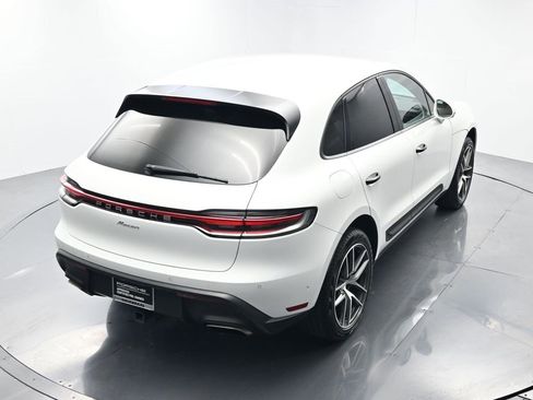 Certified 2024 Porsche Macan image 37