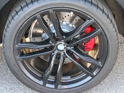Used 2018 BMW X6 M image 13