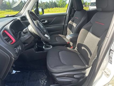 Certified 2023 Jeep Renegade Trailhawk AWD/4WD image 21