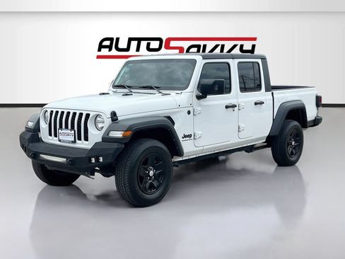Used 2023 Jeep Gladiator Sport AWD/4WD image 3