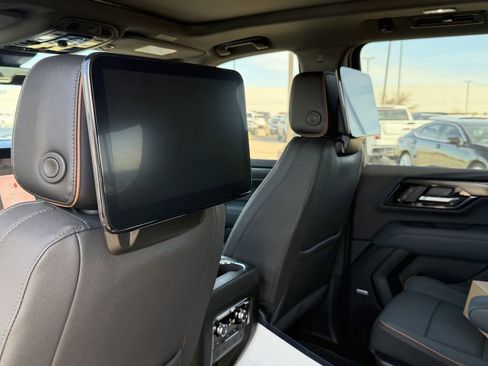 New 2026 GMC Yukon XL AT4 w/ AT4 Premium Plus Package image 21