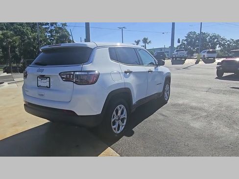 Used 2025 Jeep Compass Sport AWD/4WD image 30