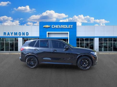 Used 2020 BMW X5 M50i w/ Executive Package AWD/4WD image 2