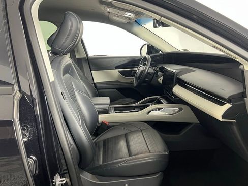 Used 2024 Lincoln Nautilus Reserve image 27