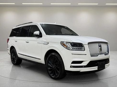 Certified 2021 Lincoln Navigator Reserve AWD/4WD image 1