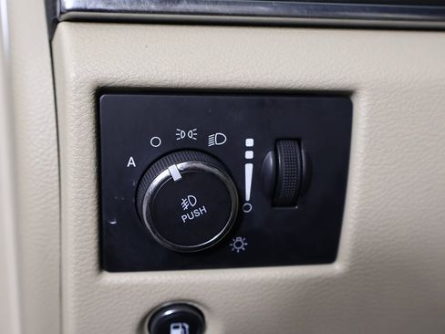 Used 2021 Jeep Grand Cherokee Limited image 39